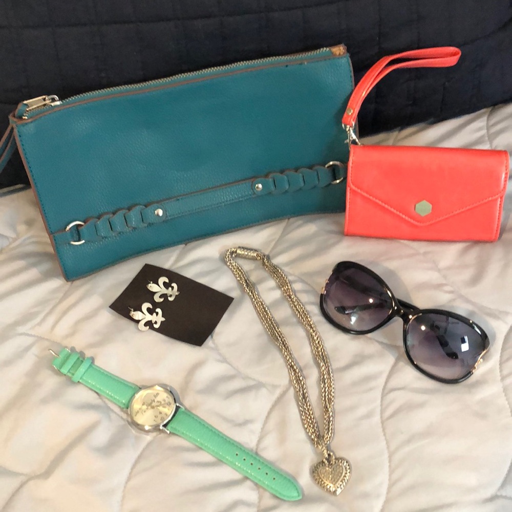 Accessory Bundle! 6 pieces